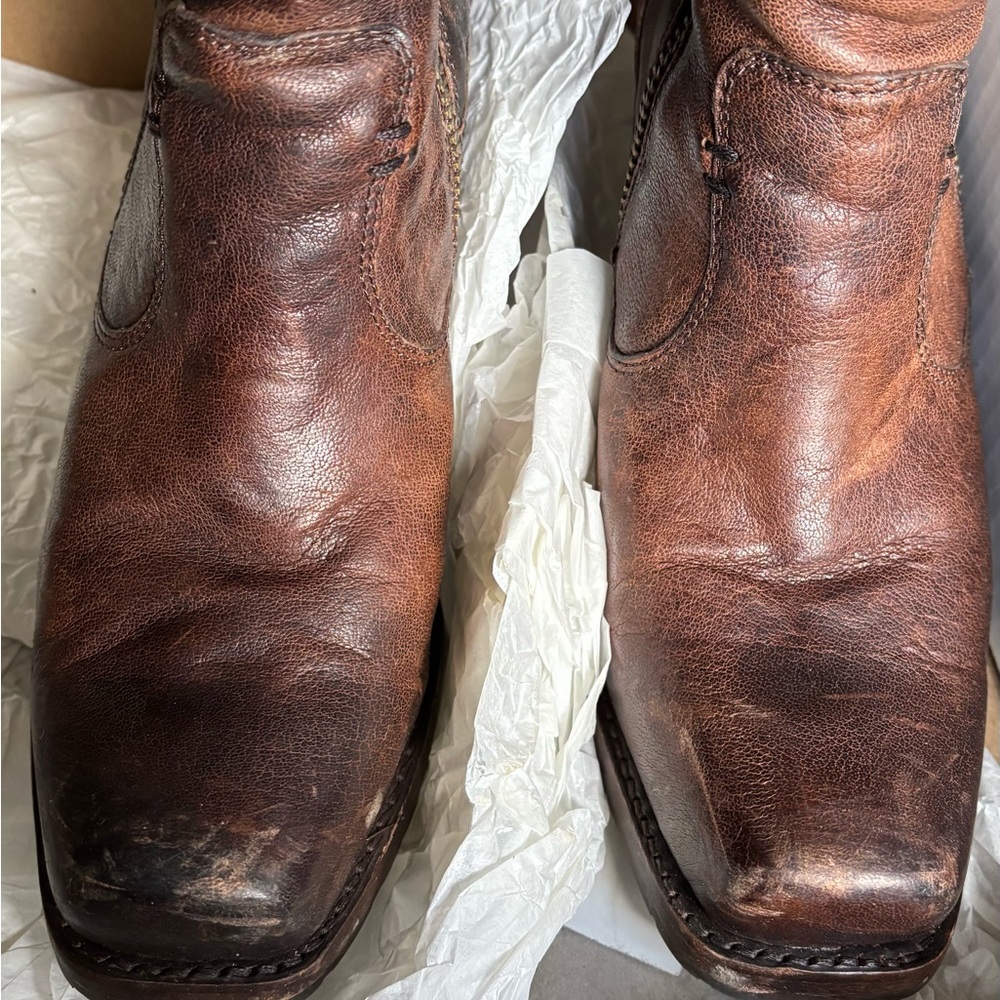 Frye Heath Heel Bootie brown 10M